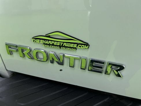 Used 2016 Nissan Frontier SV w/ SV Value Truck Package AWD/4WD image 11