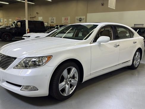 Used 2007 Lexus LS 460 L image 9
