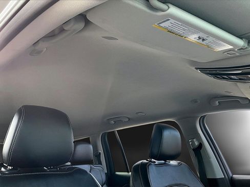 Used 2022 Jeep Grand Cherokee L Limited image 22