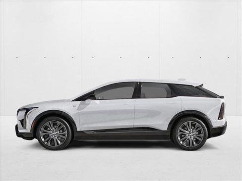 New 2026 Cadillac Optiq Luxury 1 RWD image 2