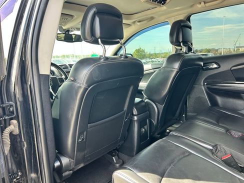 Used 2015 Dodge Journey Crossroad w/ Flexible Seating Group image 17