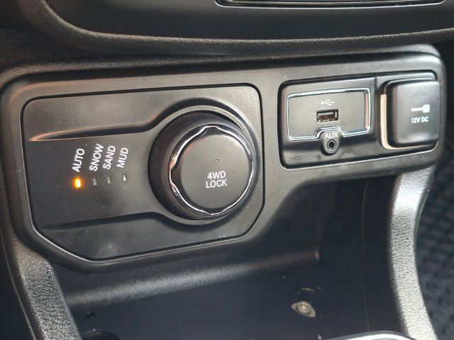 Used 2018 Jeep Renegade Sport w/ Power & Air Group AWD/4WD image 16