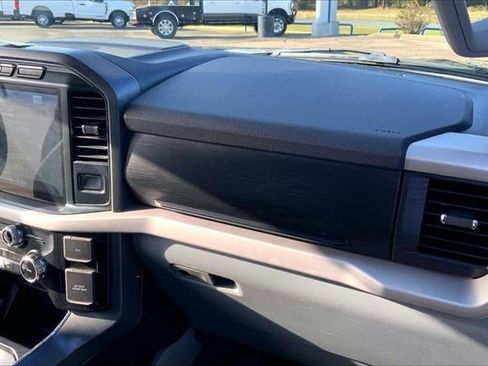 Used 2022 Ford F150 XLT w/ Equipment Group 302A High image 16