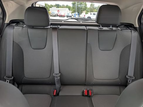 Used 2025 Buick Encore GX Preferred FWD image 16
