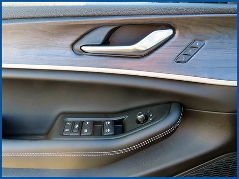 New 2025 Jeep Grand Cherokee Limited AWD/4WD image 11