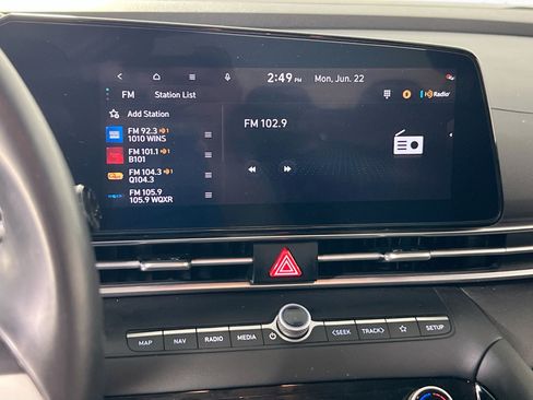 Used 2023 Hyundai Elantra SEL w/ Convenience Package FWD image 15