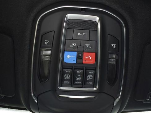 New 2025 Jeep Grand Cherokee Summit image 30