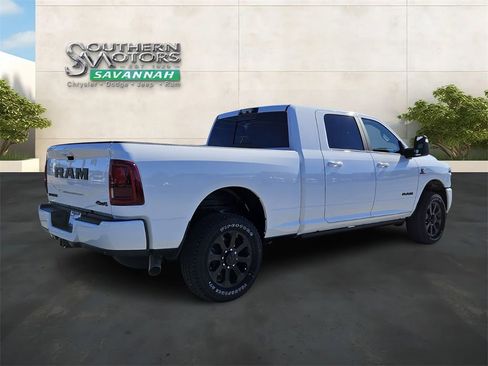 New 2026 RAM 2500 Laramie AWD/4WD image 5