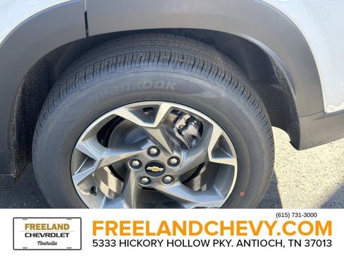 New 2026 Chevrolet Trax LT image 8