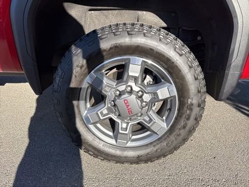 Used 2025 GMC Sierra 3500 SLT w/ SLT Premium Package image 9