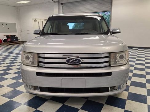 Used 2011 Ford Flex Limited w/ Rapid Spec Order Code FWD image 2