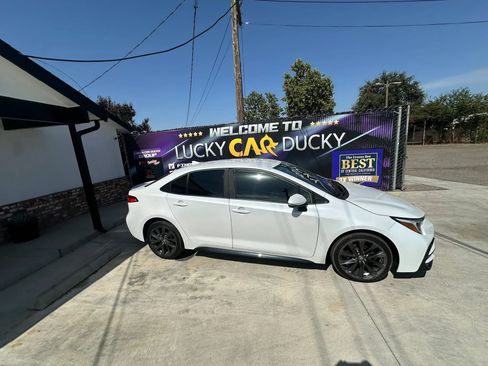 Used 2025 Toyota Corolla SE FWD image 7