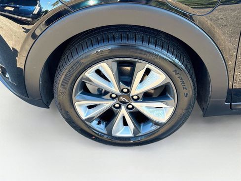 Used 2023 Chevrolet Bolt EUV LT w/ Convenience Package FWD image 29