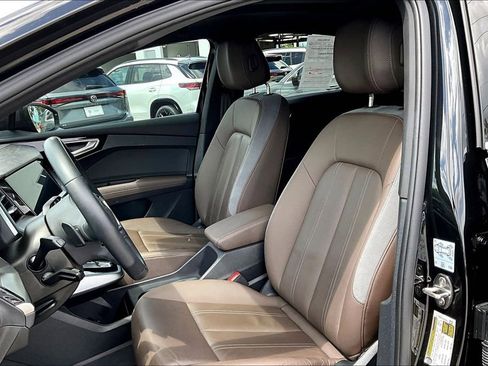 Certified 2023 Audi Q4 e-tron Premium Plus w/ Premium Plus AWD/4WD image 21