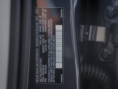 New 2026 Volvo V60 B5 Cross Country Plus w/ Protection Package Premier image 37