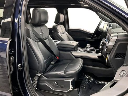 Used 2024 Ford F150 Platinum image 8