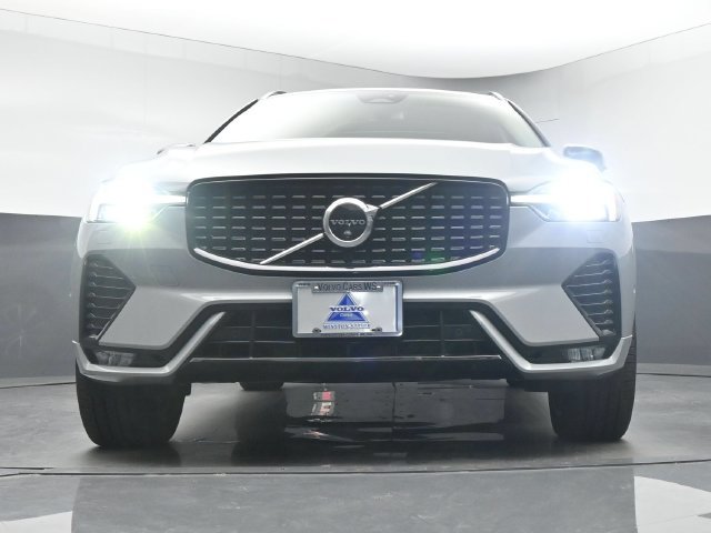 Used 2024 Volvo XC60 B5 Plus w/ Climate Package AWD/4WD image 11