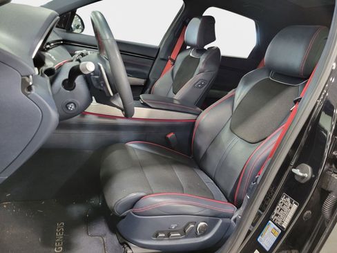 Used 2022 Genesis GV70 3.5T Sport image 17