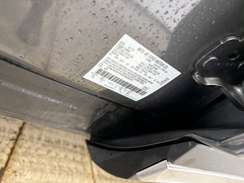 Used 2025 Ford Explorer Platinum AWD/4WD image 11