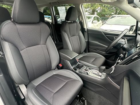 Used 2023 Subaru Forester Premium AWD/4WD image 13