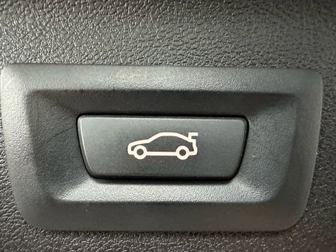 Used 2019 BMW X3 xDrive30i w/ Driving Assistance Package image 26