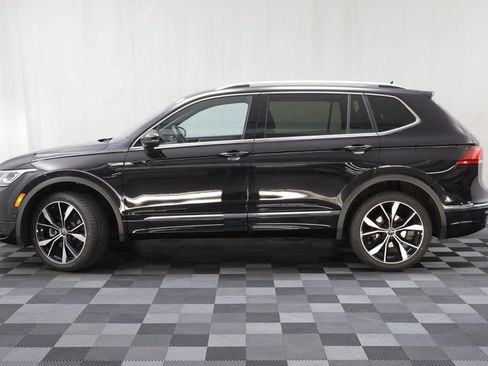 Used 2023 Volkswagen Tiguan SEL R-Line AWD/4WD image 4