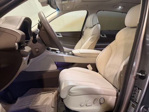 Used 2023 Genesis GV80 3.5T Advanced + w/ Cargo Package image 11