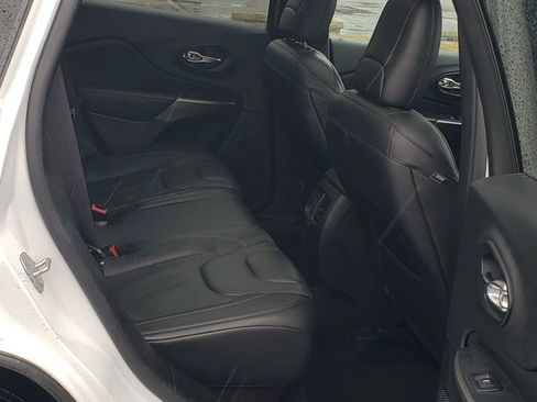 Used 2019 Jeep Cherokee Limited w/ Trailer Tow Group image 7