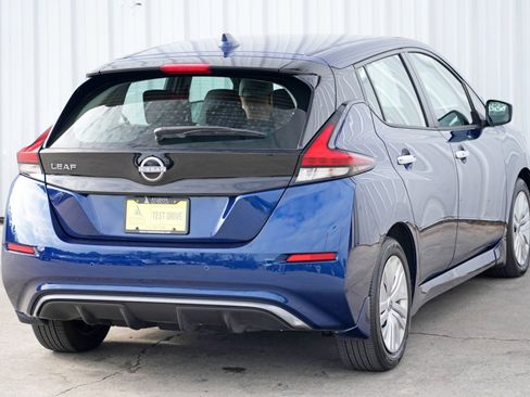 Used 2025 Nissan Leaf S image 44