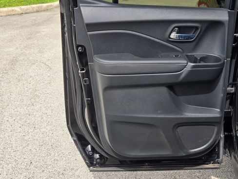 Certified 2025 Honda Ridgeline RTL image 15