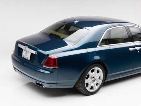Used 2010 Rolls-Royce Ghost image 27