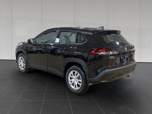 Used 2026 Toyota Corolla Cross L image 28