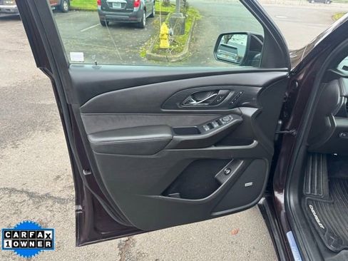 Used 2022 Chevrolet Traverse High Country image 14