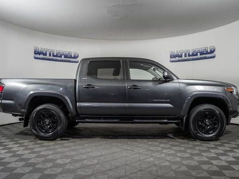 Used 2022 Toyota Tacoma SR5 image 12