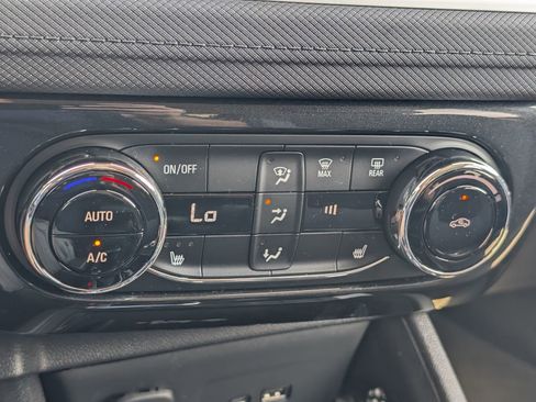 Used 2025 Chevrolet TrailBlazer LT w/ Convenience Package image 15