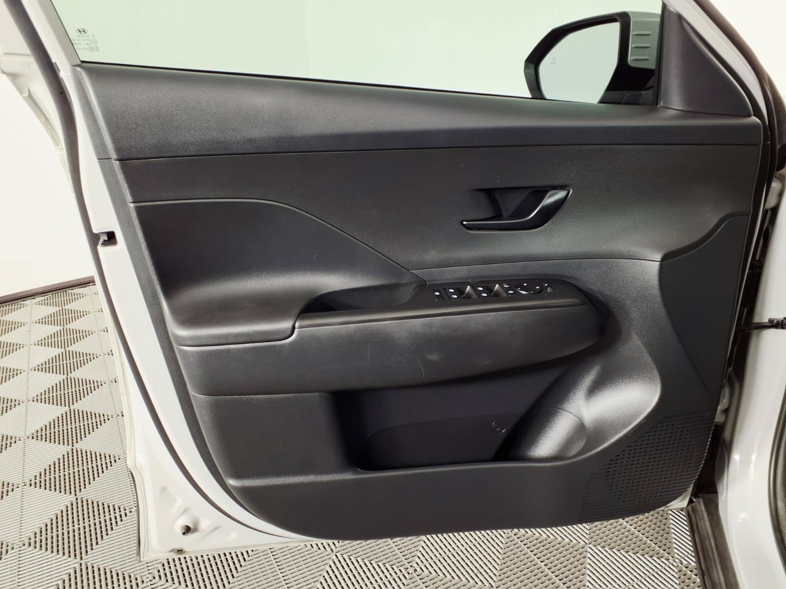 Certified 2024 Hyundai Kona SEL FWD image 16