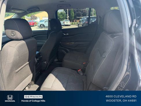 Used 2023 GMC Acadia SLE FWD image 14