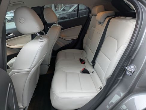 Used 2019 Mercedes-Benz GLA 250 image 28