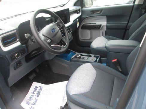 New 2025 Ford Maverick XLT image 7