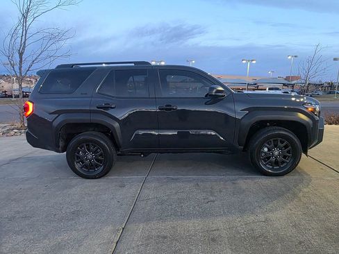 Used 2025 Toyota 4Runner SR5 image 9