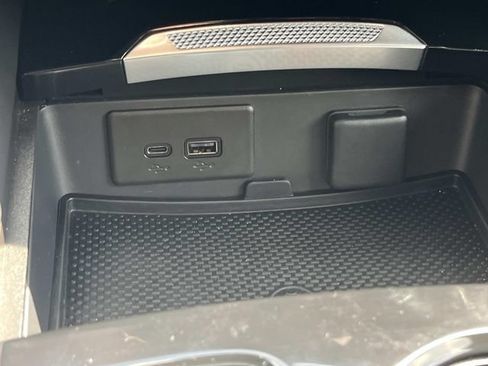 Used 2025 Buick Envision Preferred AWD/4WD image 34