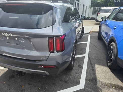 Certified 2023 Kia Sorento X-Line EX AWD/4WD image 4