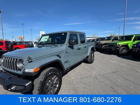 New 2026 Jeep Gladiator Sport AWD/4WD image 10
