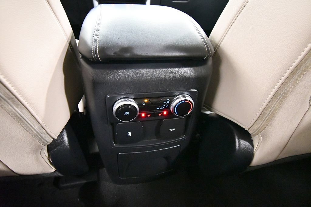 Used 2024 Ford Explorer Limited AWD/4WD image 16