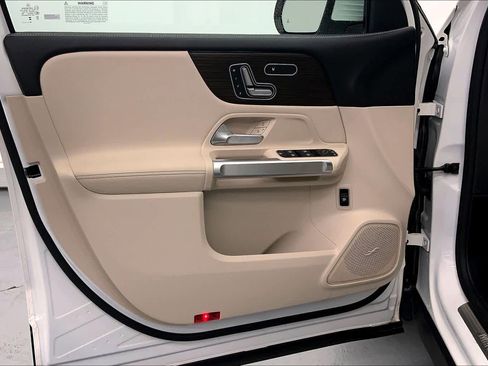 Used 2026 Mercedes-Benz GLB 250 image 20