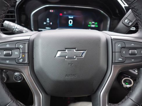 Used 2025 Chevrolet Silverado 2500 ZR2 w/ Technology Package AWD/4WD image 28