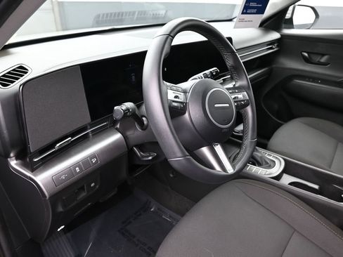 Certified 2025 Hyundai Kona SEL FWD image 21