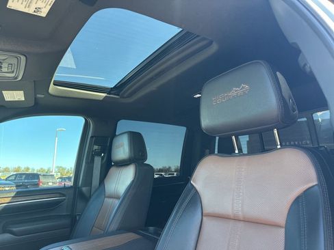 Used 2024 Chevrolet Silverado 2500 High Country w/ Technology Package image 17