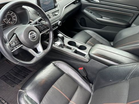 Used 2020 Nissan Altima 2.5 SR w/ Premium Package FWD image 9