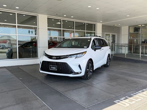 New 2026 Toyota Sienna XSE FWD image 2